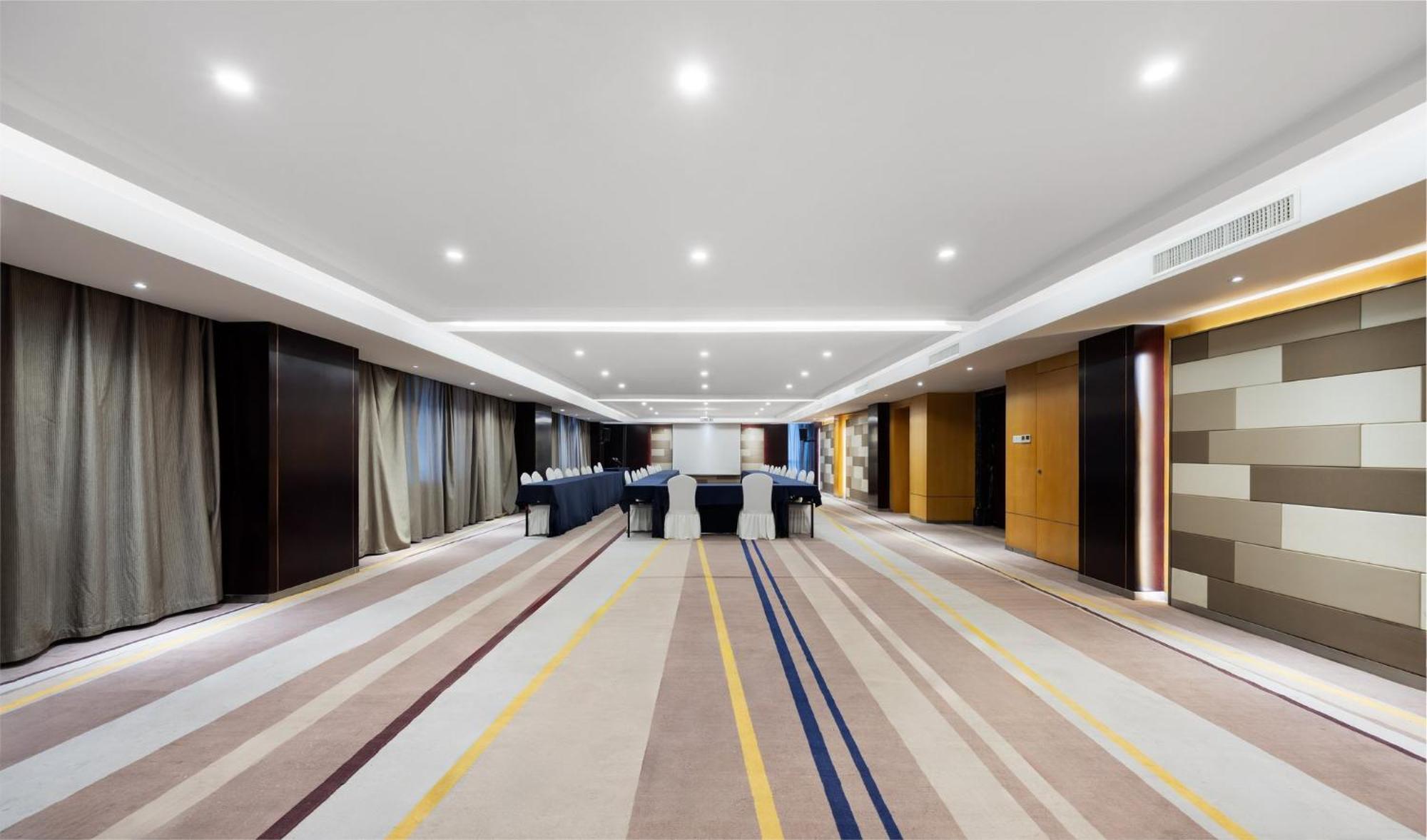 Holiday Inn Express Zhengzhou Airport By Ihg Xinzheng  Buitenkant foto